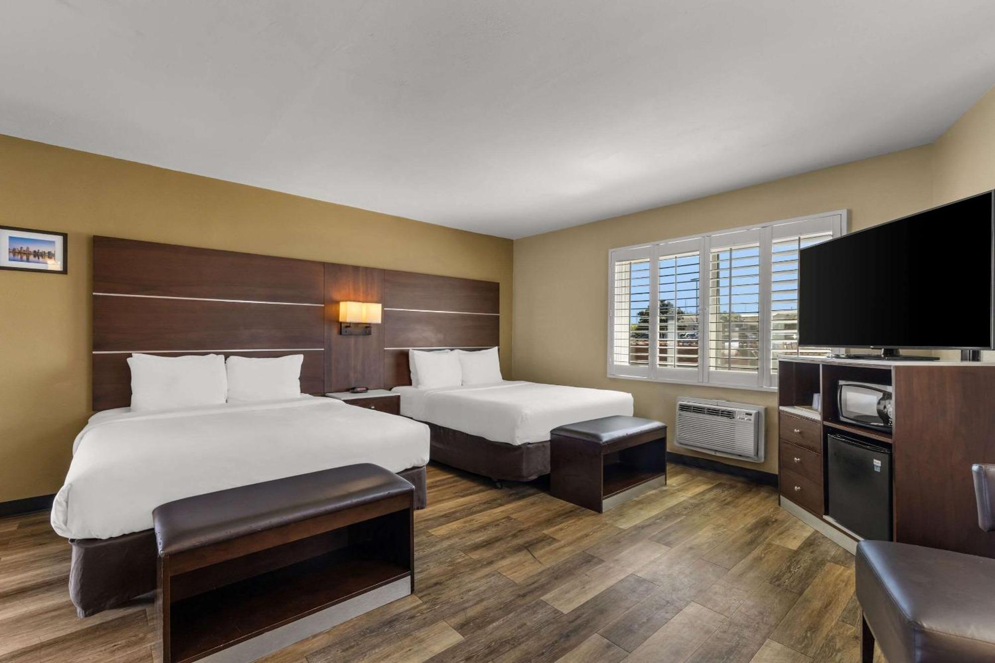 Comfort Inn San Diego Airport At The Harbor Buitenkant foto