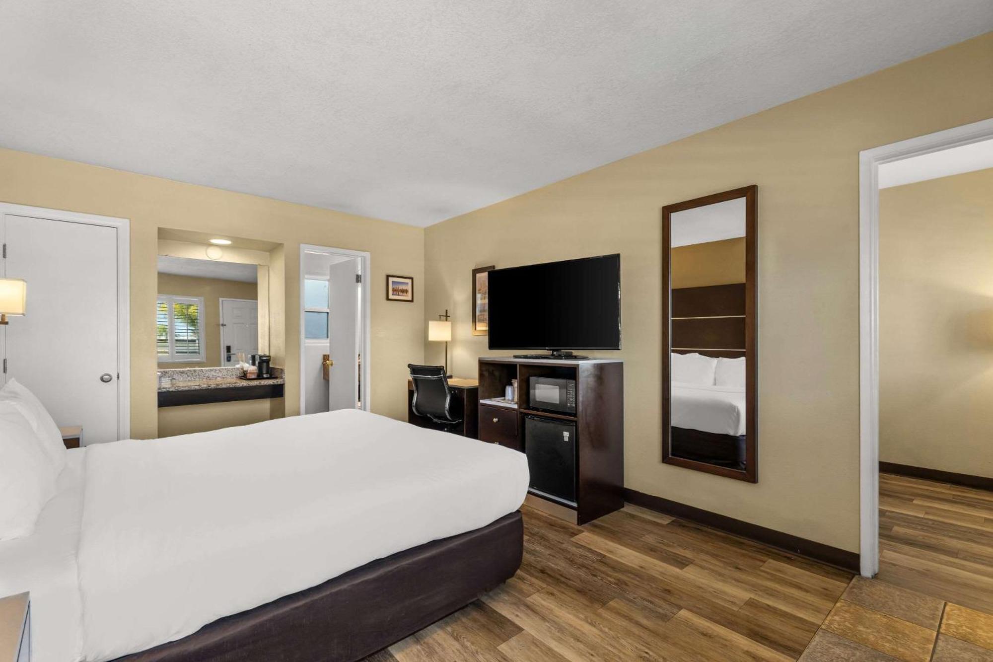 Comfort Inn San Diego Airport At The Harbor Buitenkant foto